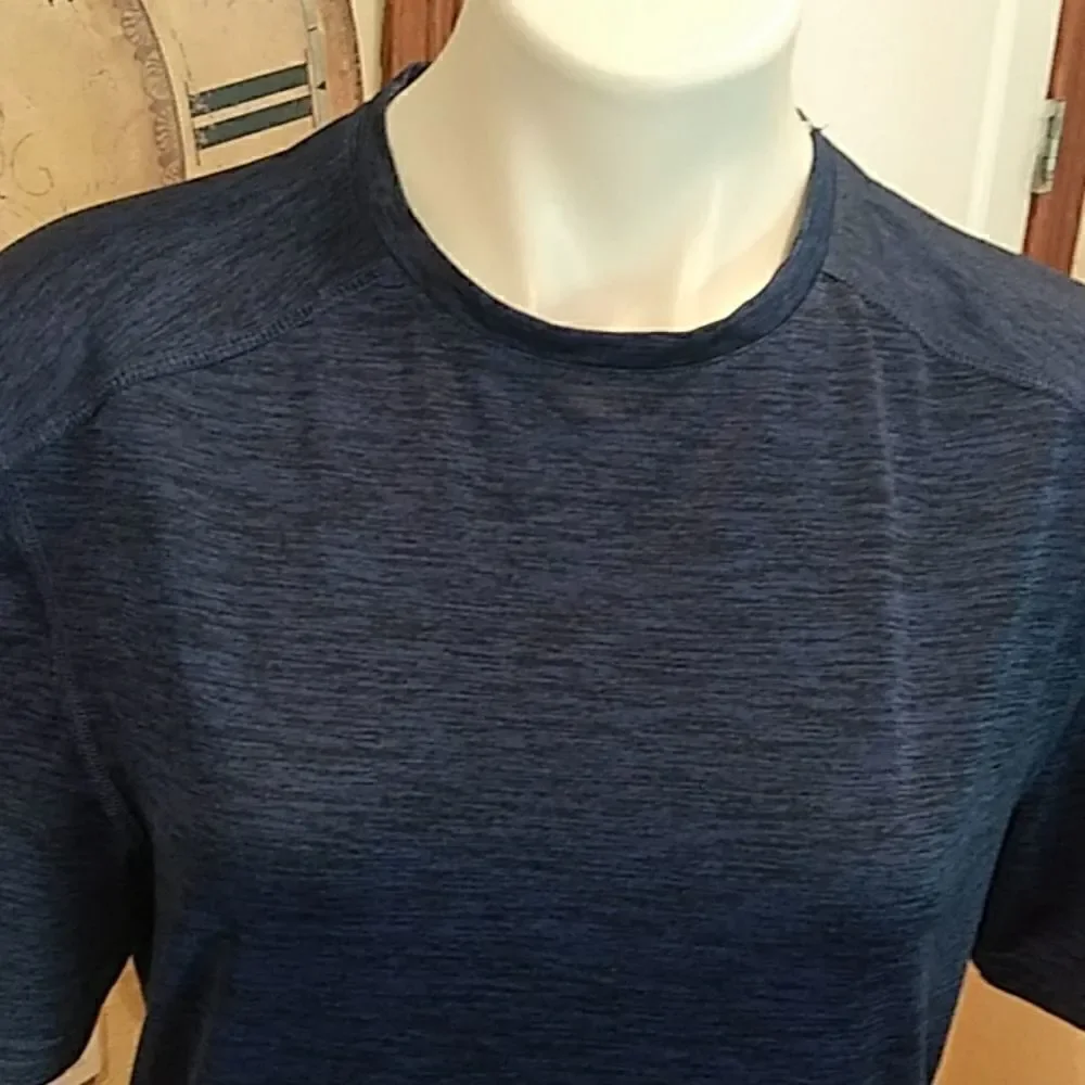 Top    - Picture 2 of 6